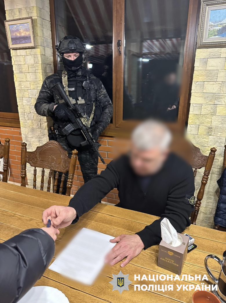 Розкрадання на закупівлі запчастин та ремонті військової техніки