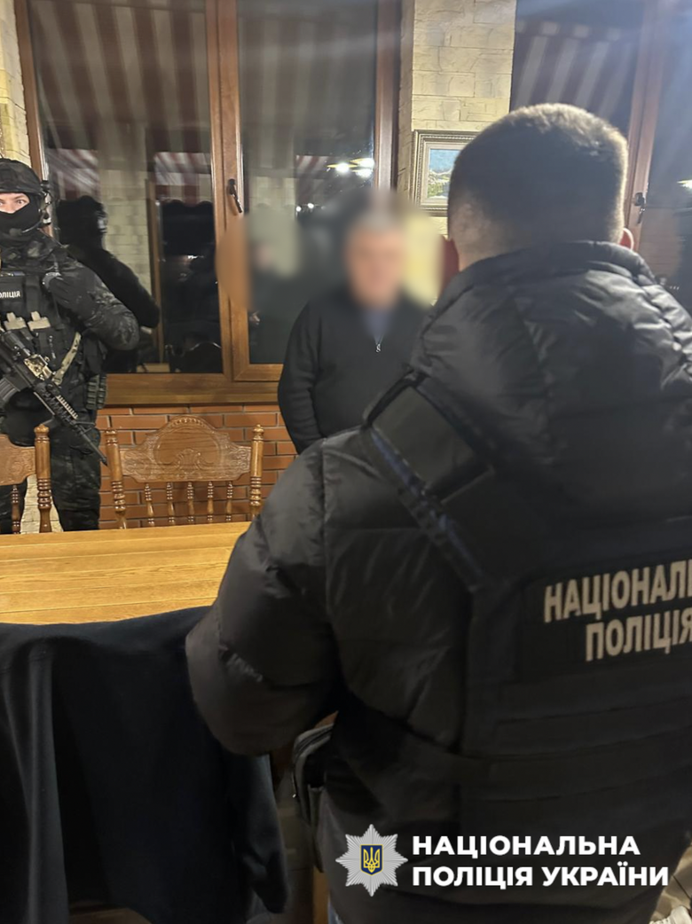 Розкрадання на закупівлі запчастин та ремонті військової техніки